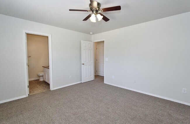 Building Photo - Immaculate Single-Level Home in Quiet Neighborhood