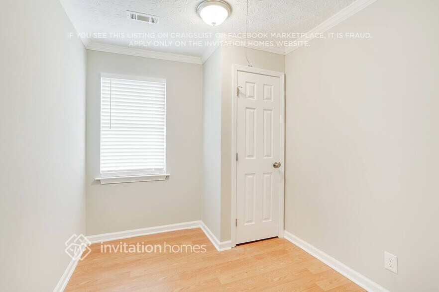 Building Photo - 686 Thomasville Blvd SE