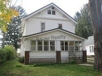 Building Photo - Four Bedroom, Mapleton Schools!