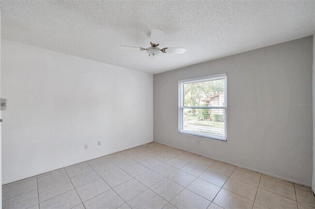 Building Photo - 2291 Shelly Dr