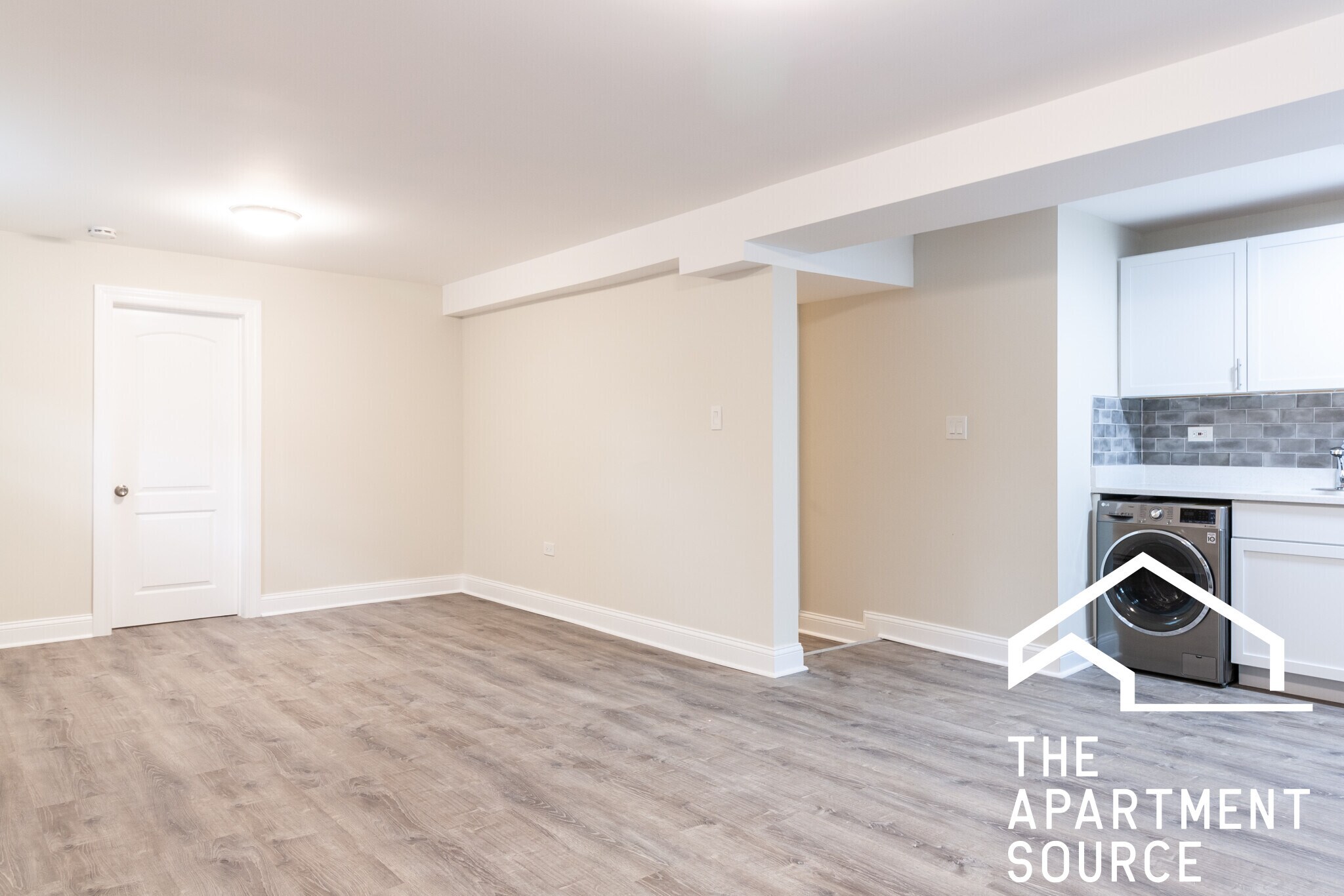 Building Photo - 852 W George St