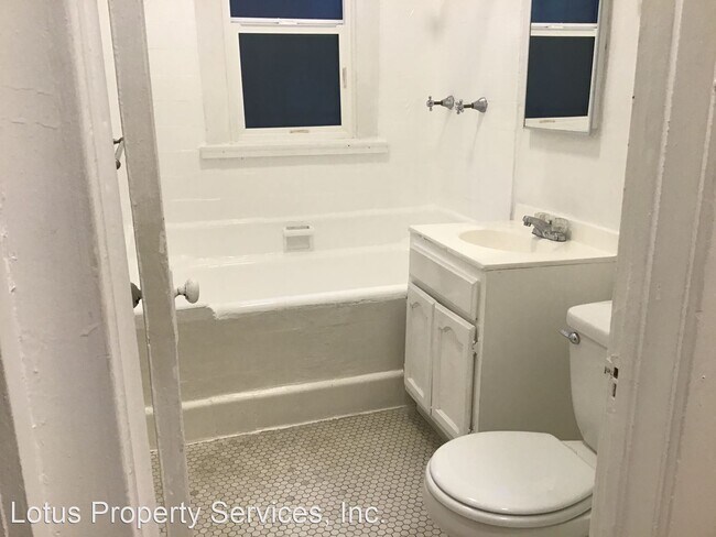 Building Photo - 1359-1361 Sunset Blvd