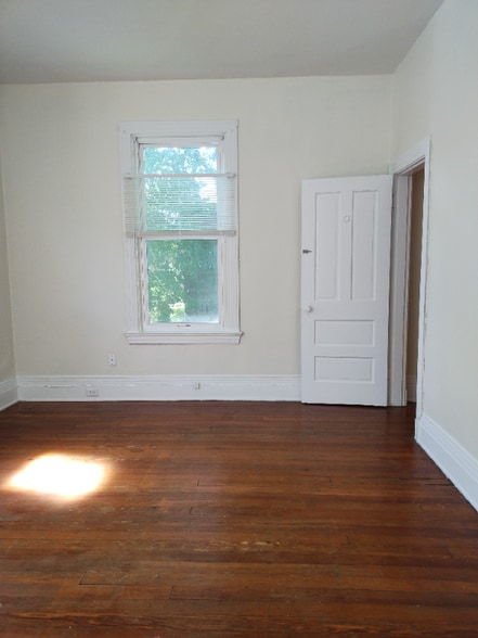 Building Photo - 3523 Clifton Ave