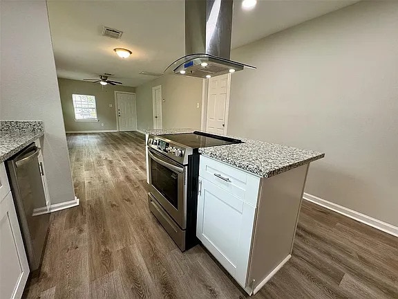 Building Photo - 4211 5th St