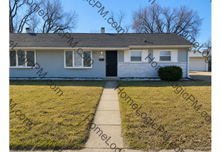 Building Photo - Charming Lawrence Township Duplex!