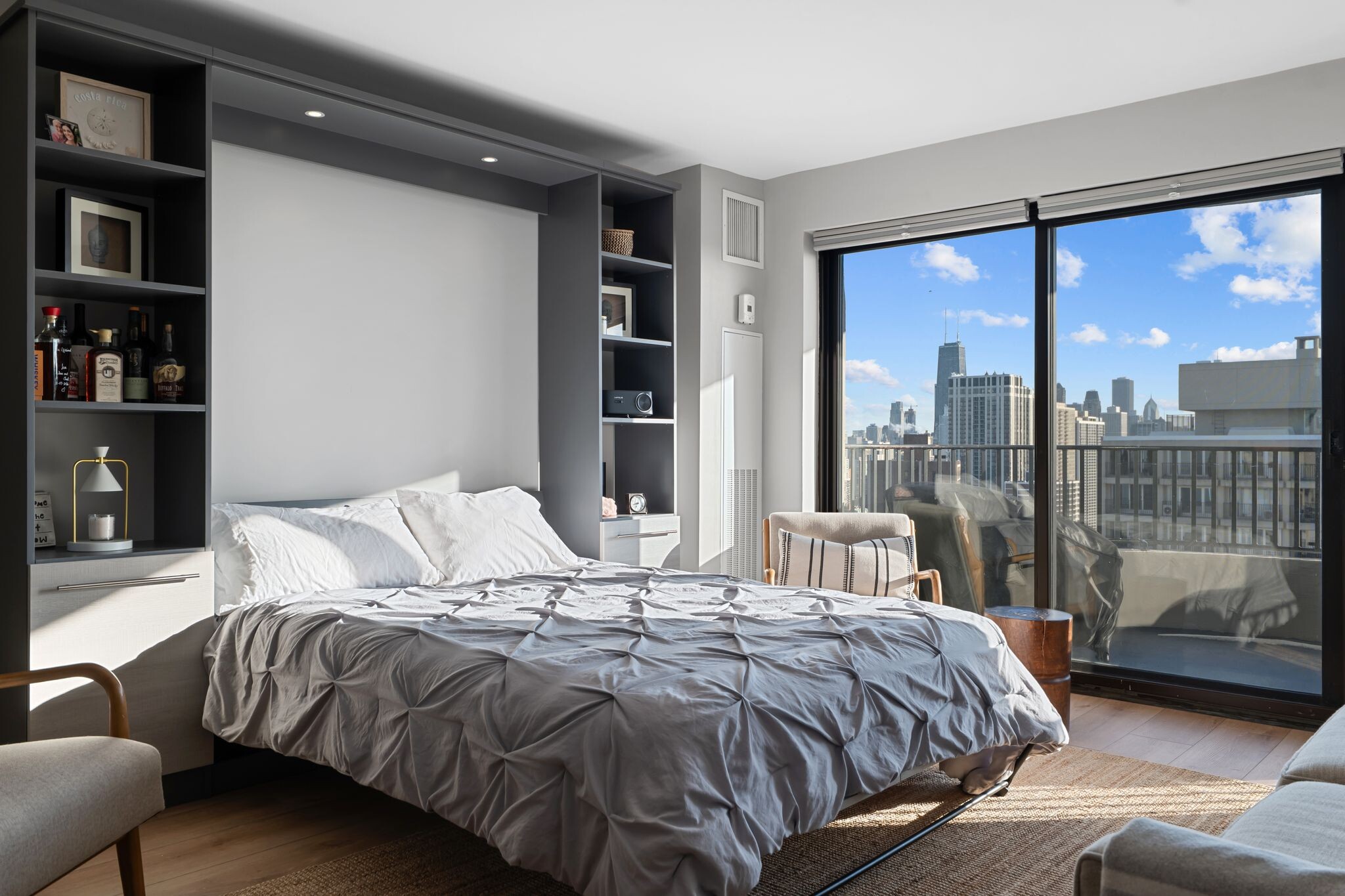 Building Photo - 2020 N Lincoln Park W