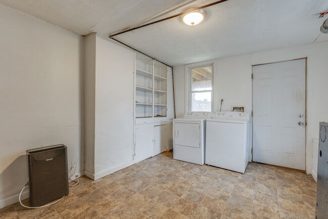 Building Photo - 610 Ceres Wy