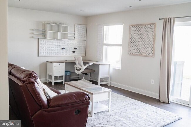 Building Photo - 36046 Auburn Wy