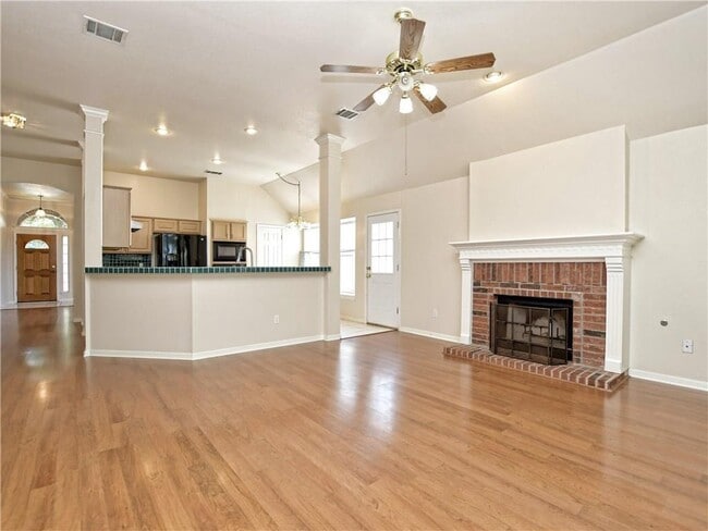 Building Photo - 1725 Dapplegrey Ln