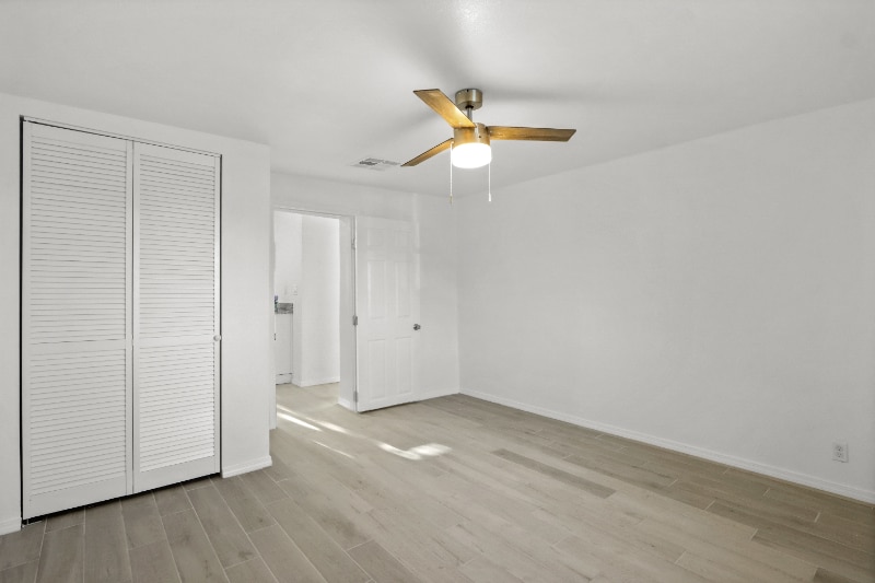 Building Photo - 9316 San Lorenzo Ave