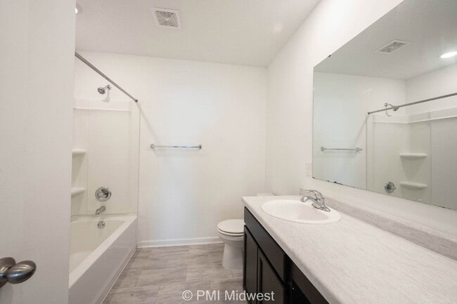 Building Photo - "Spacious 4-Bedroom Gem with 3 Full Baths ...