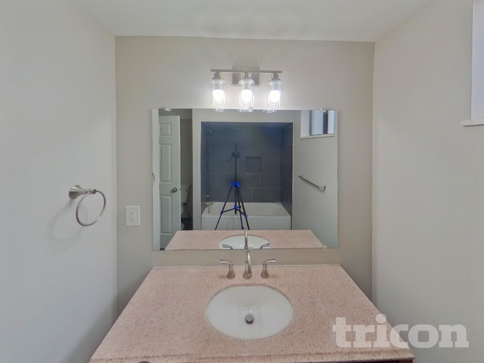 Building Photo - 2212 Woodburn St