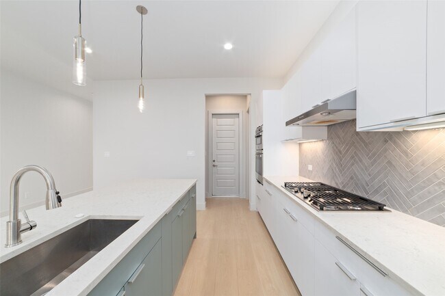 Building Photo - 3007 Ventas Dr
