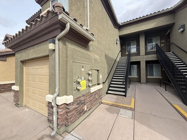 Building Photo - Beautiful 3Bed/2Bath/1Car Condo in Sky Pointe Community – Northwest Las Vegas!