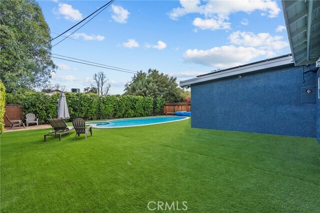 Building Photo - 10144 Gaviota Ave