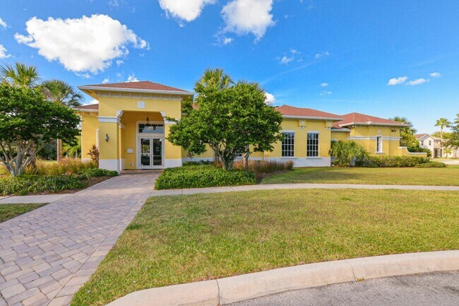 Building Photo - 9756 Palm Breezes Dr