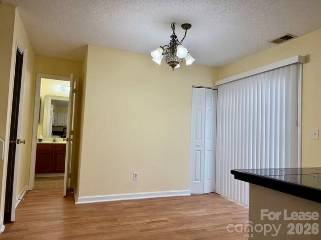 Building Photo - 8288 Golf Ridge Dr