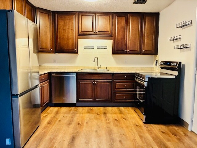 KITCHEN - 3334 SE 9th Ave