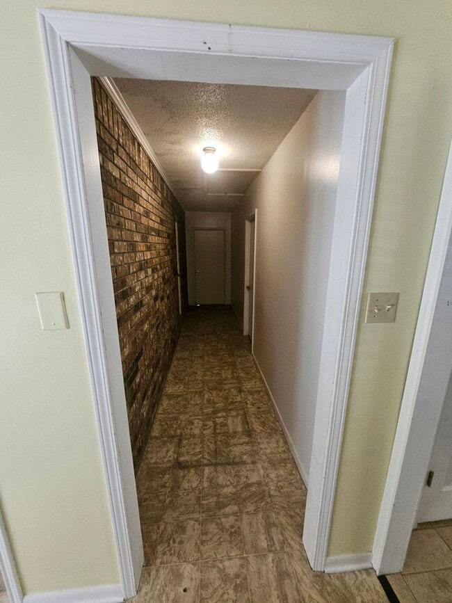 Building Photo - 110 Kimberly Dr