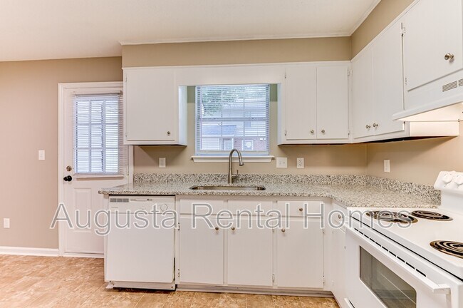 Building Photo - 133 Chalet North CT