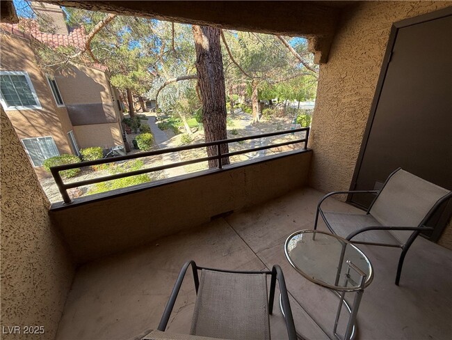 Building Photo - 2200 S Fort Apache Rd