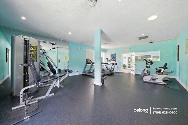 Building Photo - 17901 NW 68th Ave