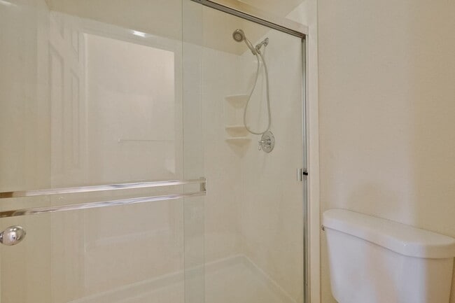 Building Photo - Sought-after Multi-level Home Near Great Mall!