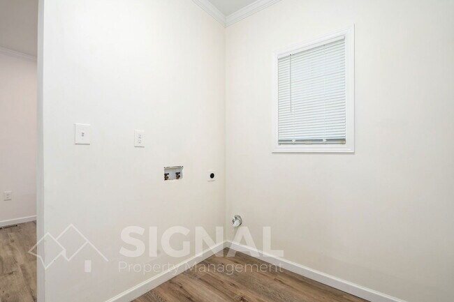 Building Photo - 515 80th St S
