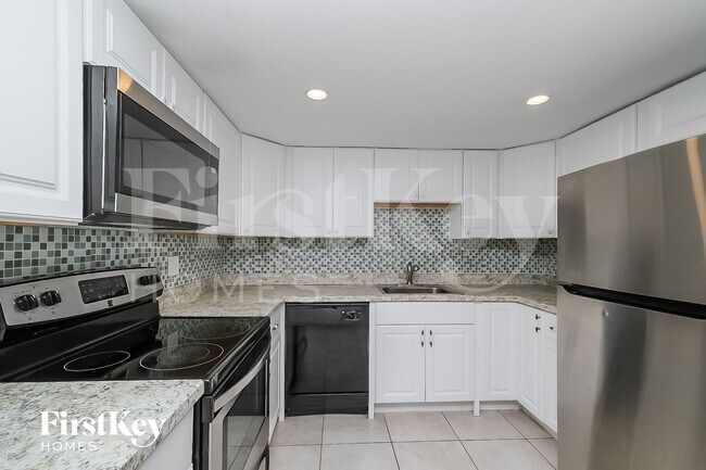 Building Photo - 3641 Windham Dr