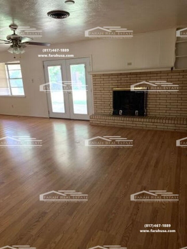 Building Photo - Spacious 4/2 House located in Fort Worth