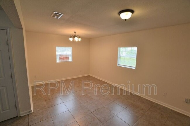 Building Photo - 1857 Theron Dr