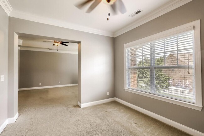 Building Photo - 5 Bedroom single family home in Mooresville