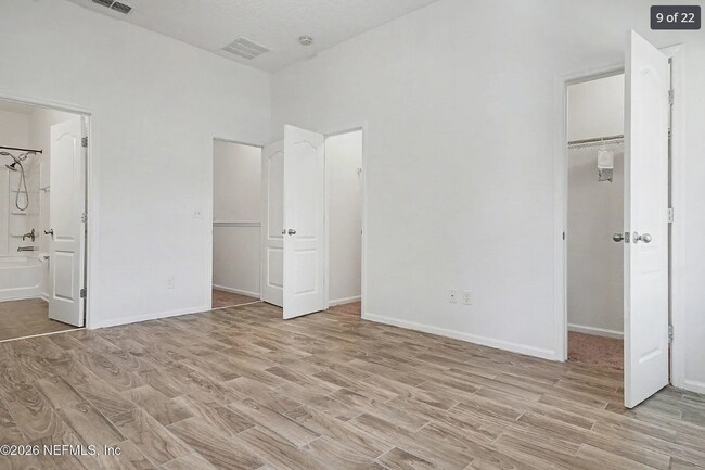 Building Photo - Black Walnut Court