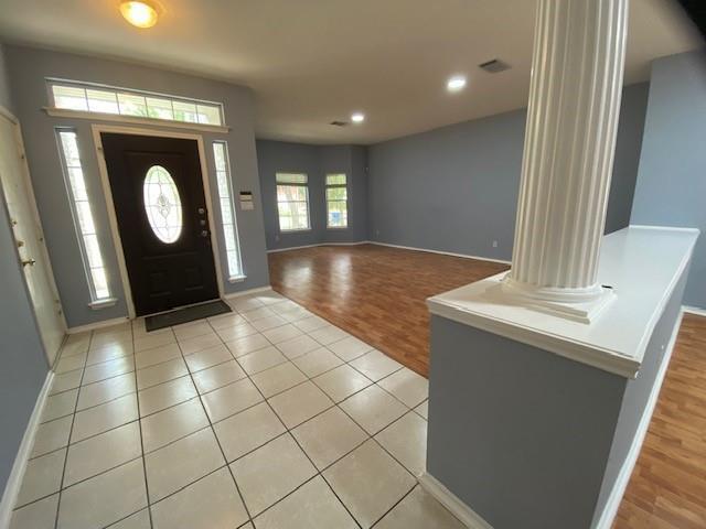 Building Photo - 2533 Lavendale Ct