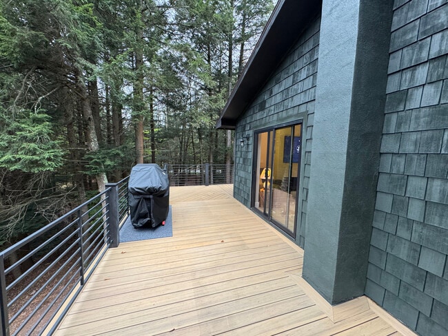 Building Photo - 1393 NY-296