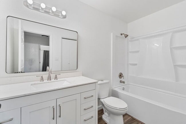 Building Photo - 31331 Auberry Rd