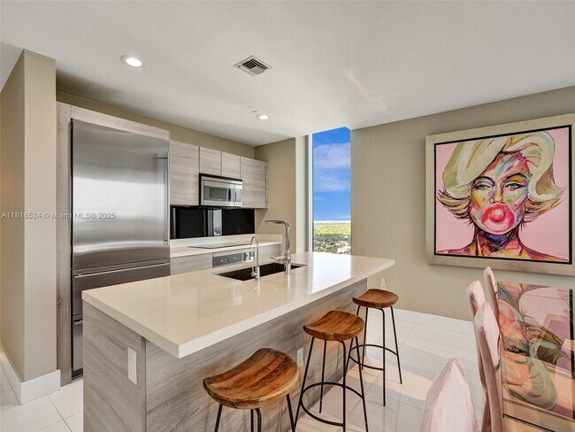 Building Photo - 16385 Biscayne Blvd