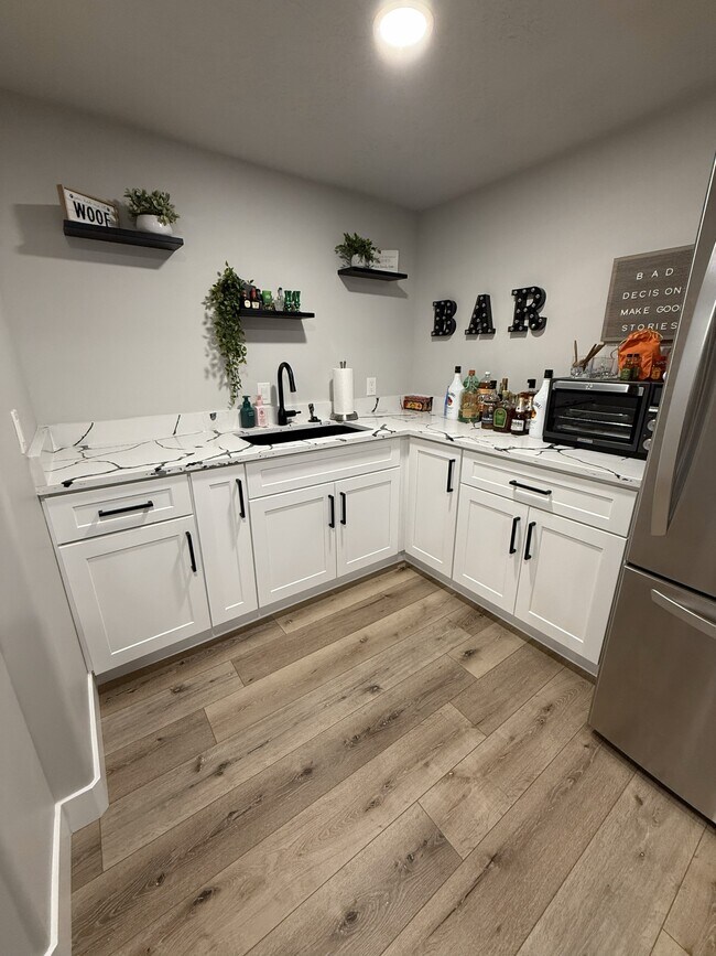 Building Photo - 46 S 2920 W