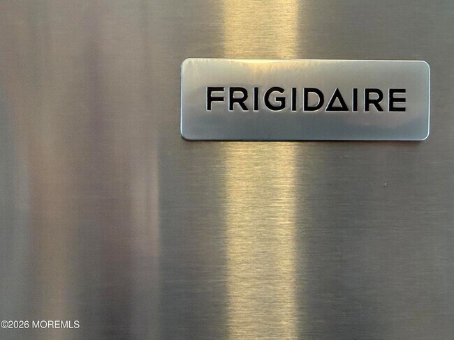 Building Photo - 410 Fifth Avenue Unit 2R