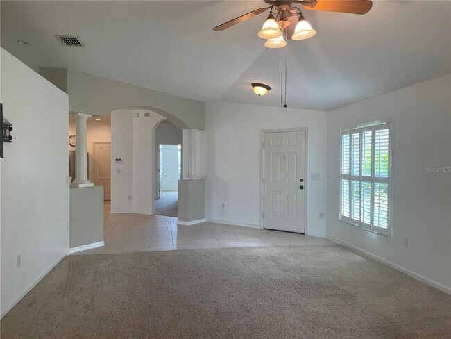 Building Photo - 6117 Gentle Ben Cir