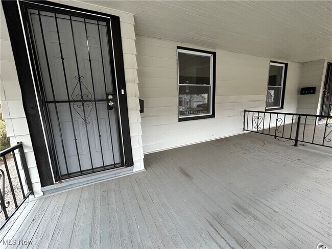 Building Photo - 7417 Linwood Ave