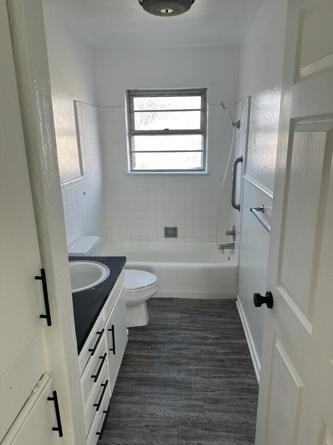 Building Photo - 5234 41st St