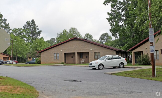 Building Photo - Rast Street Apartments