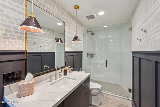 Building Photo - 9899 N 79th Way