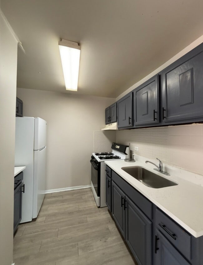 Building Photo - 3068 Bernice Ave