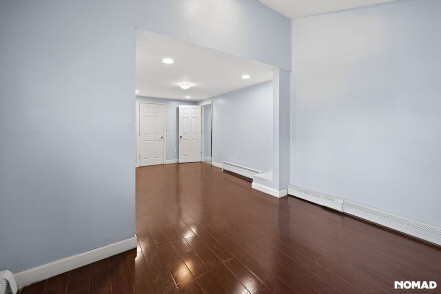 Building Photo - 36 Beach St