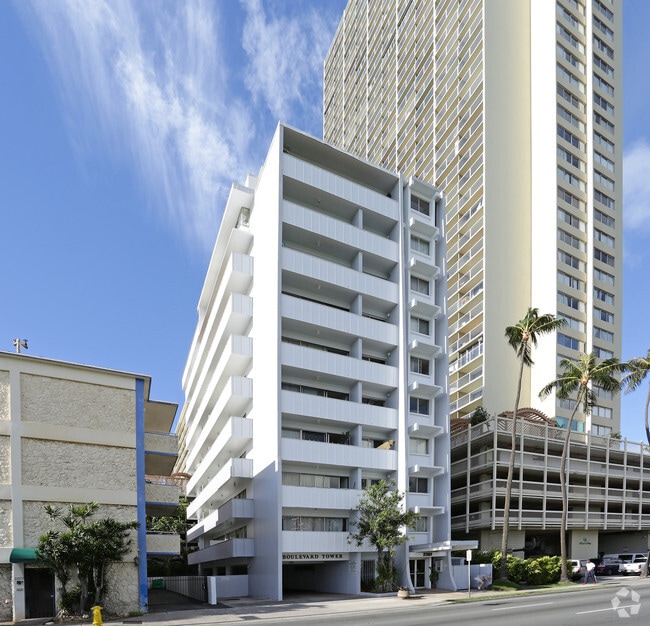 Building Photo - Boulevard Tower
