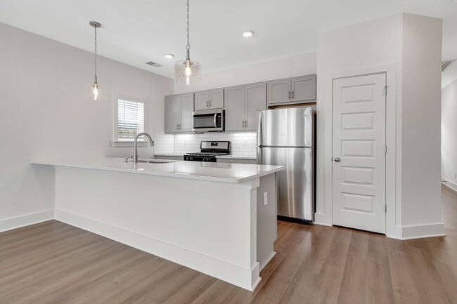 Building Photo - 224 Huntley Knl Pl