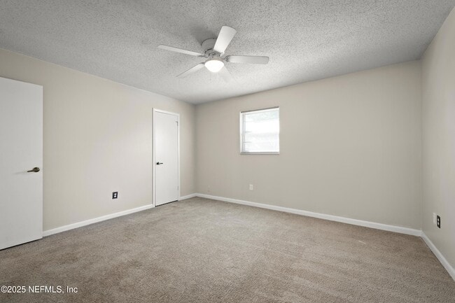 Building Photo - 2726 Winrock Dr W