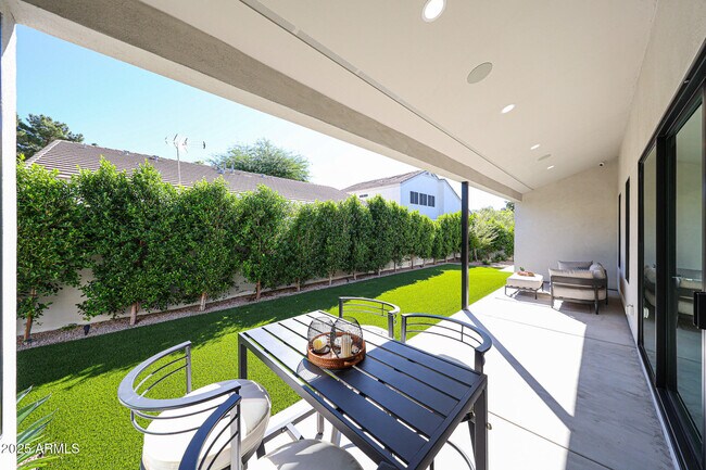 Building Photo - 6329 N 10th Dr
